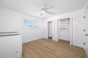 9410 Tara Cay Ct, Seminole, FL 33776 - Photo 32