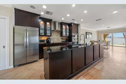 2813 W Hawthorne Road #2813, Tampa, FL 33611 - Photo 6