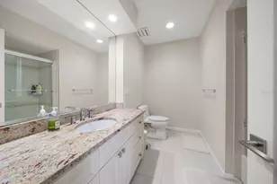 2813 W Hawthorne Rd, Tampa, FL 33611 - Photo 28