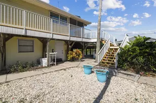 9914 Alavista Dr, Gibsonton, FL 33534 - Photo 32