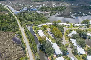 11316 W Bayshore Dr, Crystal River, FL 34429 - Photo 6