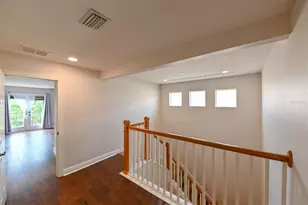277 Valencia Cir, Saint Petersburg, FL 33716 - Photo 18