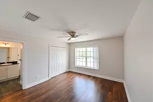 277 Valencia Cir, Saint Petersburg, FL 33716 - Photo 14