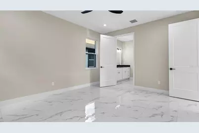 2839 60th Avenue N, Saint Petersburg, FL 33714 - Photo 30
