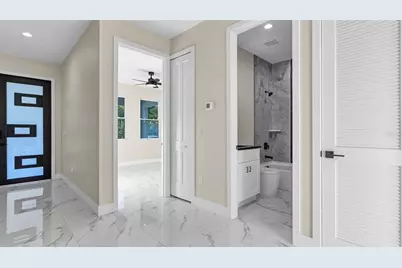 2839 60th Avenue N, Saint Petersburg, FL 33714 - Photo 4