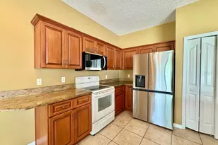 884 Addison Dr NE, Saint Petersburg, FL 33716 - Photo 12