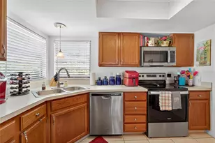 1306 Spry Ct, Sun City Center, FL 33573 - Photo 12
