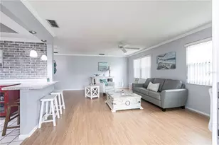 6070 80th St N, Saint Petersburg, FL 33709 - Photo 6
