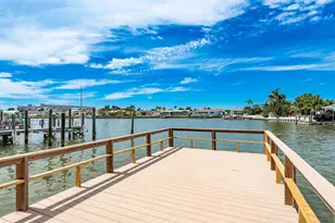 417 E Boca Ciega Point Blvd N, Saint Petersburg, FL 33708 - Photo 36