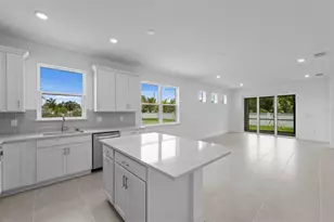 1596 Tavira Pl, Englewood, FL 34223 - Photo 10
