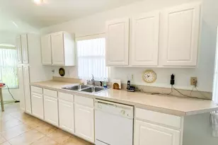 479 Briland St, Tarpon Springs, FL 34689 - Photo 8