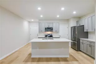 3719 King Hill Dr, Haines City, FL 33844 - Photo 12