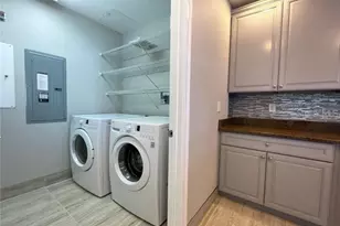 449 S 12th St, Tampa, FL 33602 - Photo 12