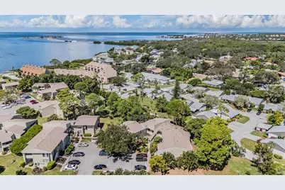 503 Windrush Bay Drive, Tarpon Springs, FL 34689 - Photo 36