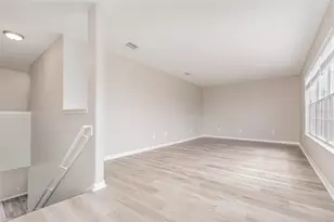 33501 Terragona Dr, Sorrento, FL 32776 - Photo 12