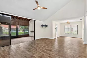 107 Seville Ct N, Plant City, FL 33566 - Photo 22