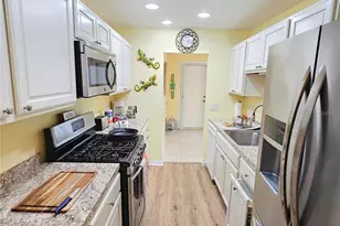 2960 59th Street S, Gulfport, FL 33707 - Photo 6