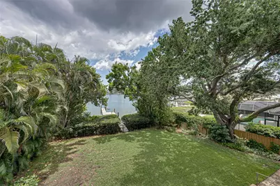 838 Monterey Boulevard NE, Saint Petersburg, FL 33704 - Photo 42