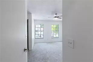 16175 Rambling Vine Dr E, Tampa, FL 33624 - Photo 22