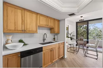 5950 Pelican Bay Plaza S #405, Gulfport, FL 33707 - Photo 34