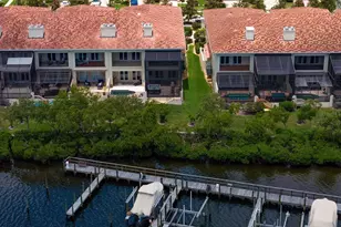 1040 Paseo Del Rio NE, Saint Petersburg, FL 33702 - Photo 78