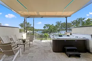 1040 Paseo Del Rio NE, Saint Petersburg, FL 33702 - Photo 48