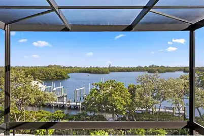 1040 Paseo Del Rio NE, Saint Petersburg, FL 33702 - Photo 30