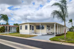 217 Seagull Dr, Tarpon Springs, FL 34689 - Photo 1