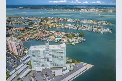 31 Island Way #605, Clearwater Beach, FL 33767 - Photo 2