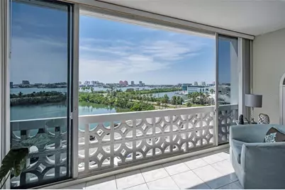 31 Island Way #605, Clearwater Beach, FL 33767 - Photo 2