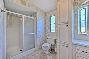 37605 Amigo Dr, Zephyrhills, FL 33541 - Photo 28