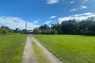 5309 Thonotosassa Rd, Plant City, FL 33565 - Photo 1