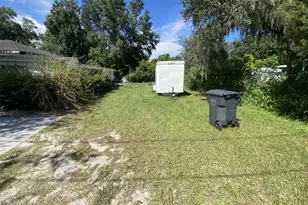 11708 Hills Rd, Seffner, FL 33584 - Photo 12