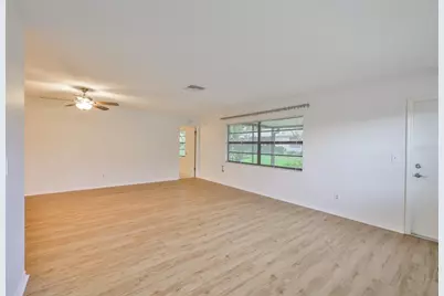 2122 Hereford Drive #511, Sun City Center, FL 33573 - Photo 12