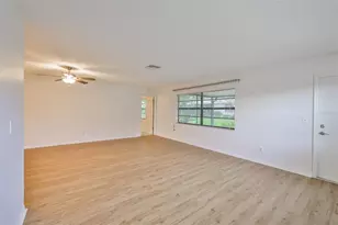 2122 Hereford Dr, Sun City Center, FL 33573 - Photo 12