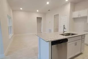 13046 Kent Bradley St, Dade City, FL 33525 - Photo 12