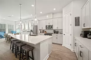 5923 Silver Sun Dr, Apollo Beach, FL 33572 - Photo 2