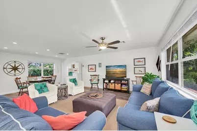 126 SE Madison Circle N, Saint Petersburg, FL 33703 - Photo 2