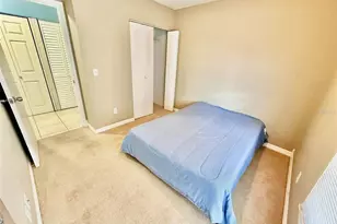 10309 Parkcrest Dr, Tampa, FL 33624 - Photo 14