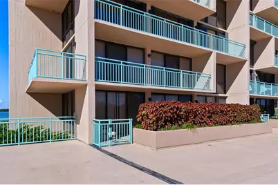 1 Key Capri #102E, Treasure Island, FL 33706 - Photo 4