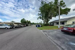 1905 Canterbury Ln, Sun City Center, FL 33573 - Photo 6