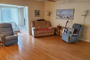 1905 Canterbury Ln, Sun City Center, FL 33573 - Photo 10