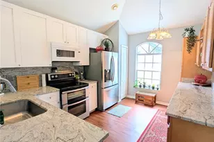 9308 Hidden Water Cir, Riverview, FL 33578 - Photo 8