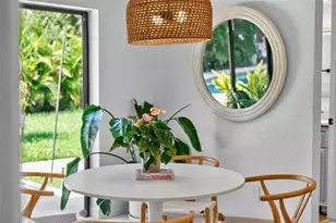 1835 Serpentine Dr S, Saint Petersburg, FL 33712 - Photo 26