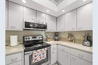 2097 Whitewood Avenue, Spring Hill, FL 34609 - Photo 6