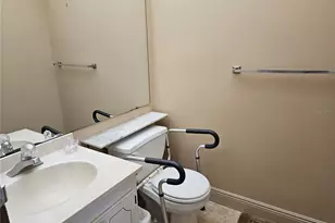 1811 Bedford Ln, Sun City Center, FL 33573 - Photo 16