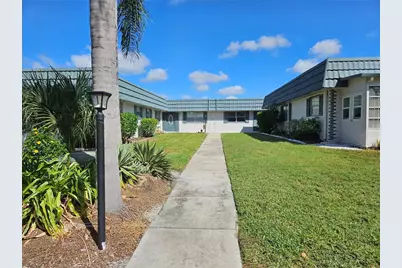 1811 Bedford Lane #163, Sun City Center, FL 33573 - Photo 4