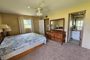 1811 Bedford Ln, Sun City Center, FL 33573 - Photo 22