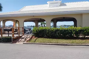 4750 Cove Cir, Saint Petersburg, FL 33708 - Photo 24