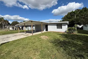 5208 Hill Dr, Zephyrhills, FL 33542 - Photo 4